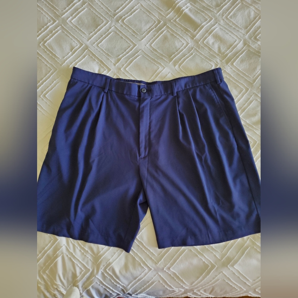 Navy Men's Pro Tour golf shorts Sz 42